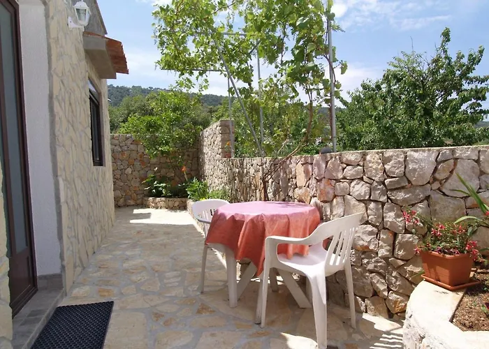 In 33734 Appartement Veli Lošinj