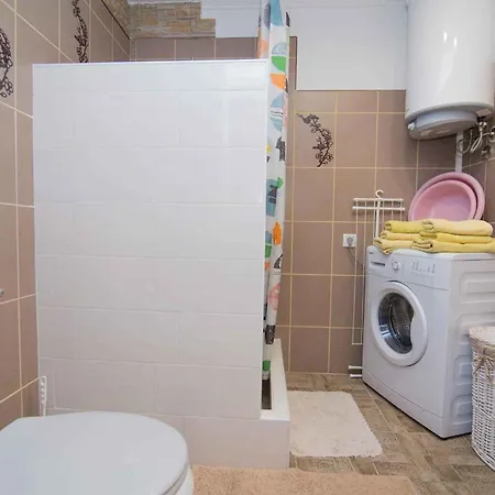 In 33734 شقة Veli Lošinj